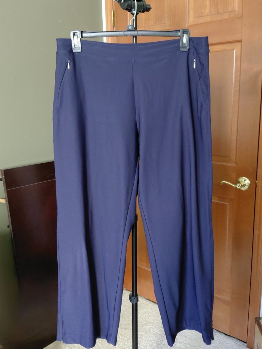 Lucy Athletic Pant, Sz XL, Navy. Very Good Condition. Hard to find style.